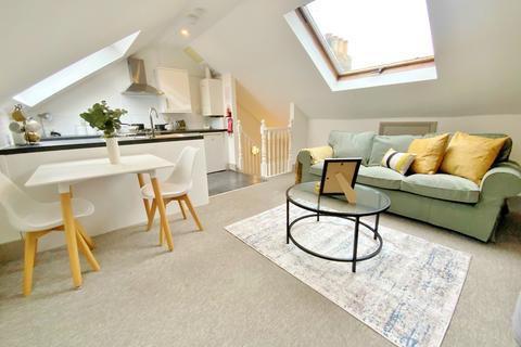 1 bedroom apartment to rent, Iffley Road, London W6