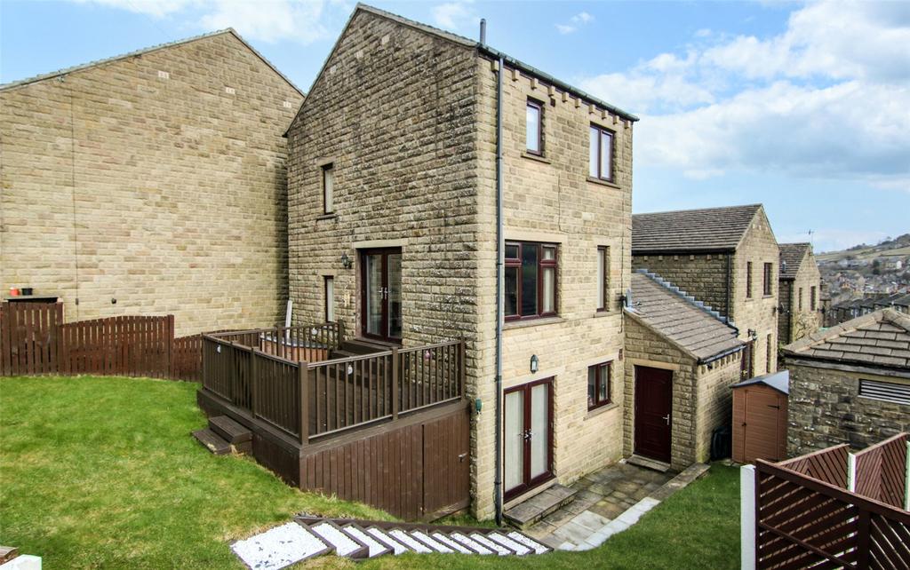 Spinners Way, Haworth, BD22 3 bed detached house £220,000