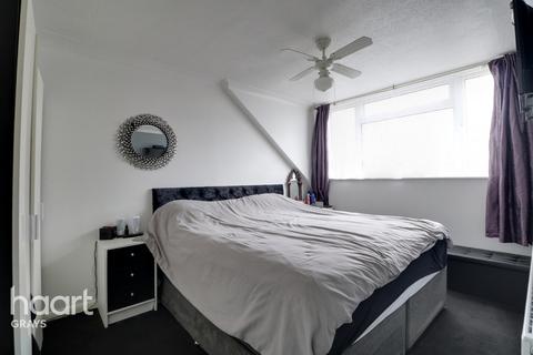 21 Calder, East Tilbury, Tilbury, RM18 8RU