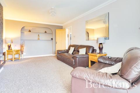 51 The Mount, Romford, RM3 7LJ