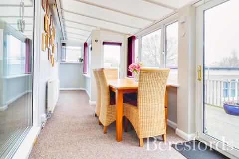 51 The Mount, Romford, RM3 7LJ