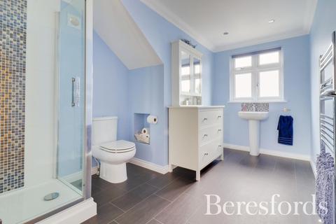 51 The Mount, Romford, RM3 7LJ