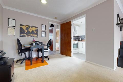 3 Kingsdown Close, Gravesend, DA12 2LU