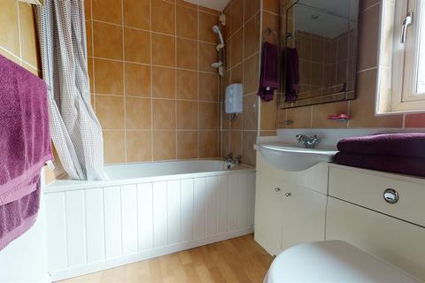3 Kingsdown Close, Gravesend, DA12 2LU