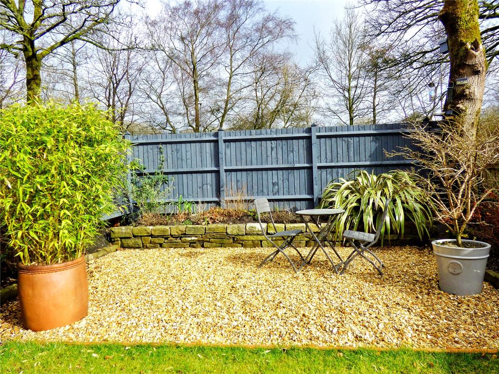 Rear Patio: