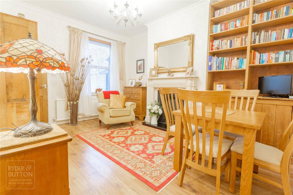 Living Room:
