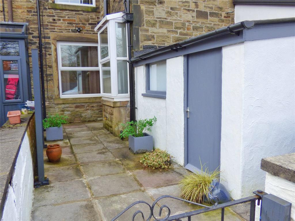 Rear Yard: