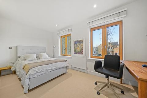3 Jessop Place, London, W7 2QL