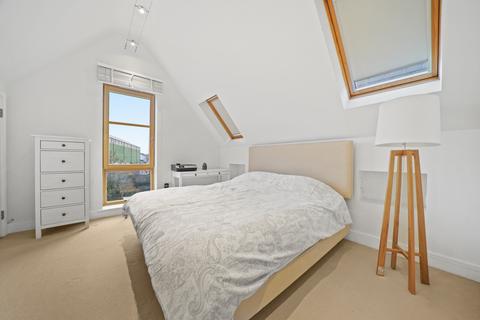 3 Jessop Place, London, W7 2QL