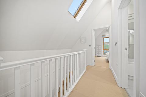 3 Jessop Place, London, W7 2QL