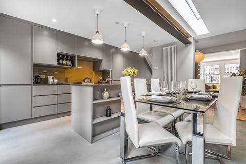 22 Mandrell Road, London, SW2 5DL