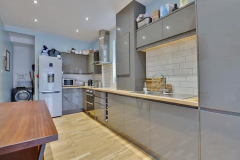 39 Devonshire Square, Southsea, PO4 0JJ