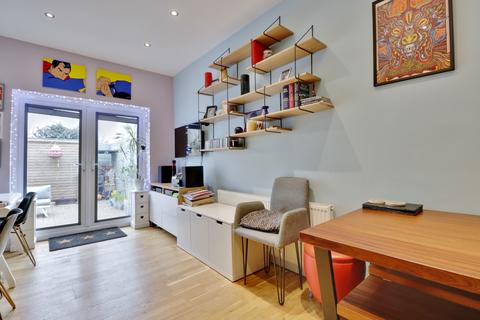 39 Devonshire Square, Southsea, PO4 0JJ