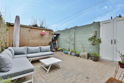 39 Devonshire Square, Southsea, PO4 0JJ
