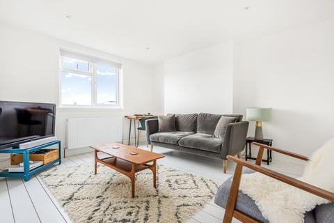 44 Ashvale Road, London, SW17 8PW