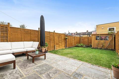 44 Ashvale Road, London, SW17 8PW