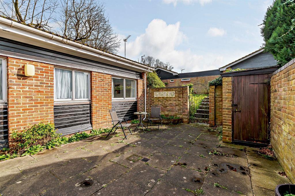 Edgeborough Way, Bromley, Kent, BR1 2UA 3 bed bungalow for sale £550,000