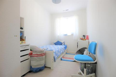 18 Edgeborough Way, Bromley, BR1 2UA