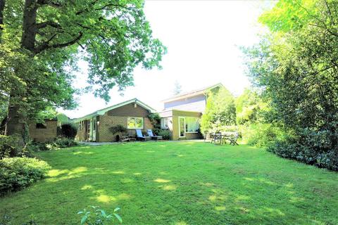 18 Edgeborough Way, Bromley, BR1 2UA