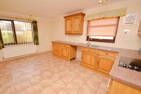 19 Ashdown Walk, New Milton, BH25 6TX