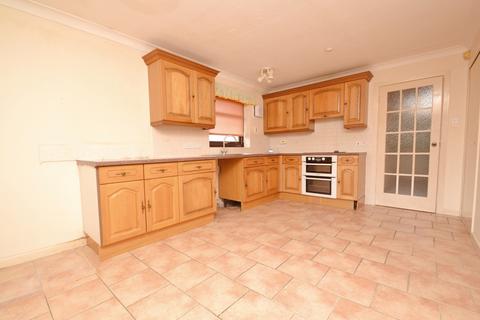19 Ashdown Walk, New Milton, BH25 6TX
