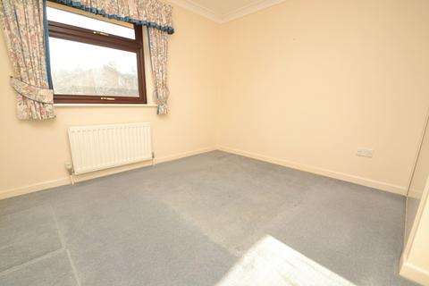 19 Ashdown Walk, New Milton, BH25 6TX