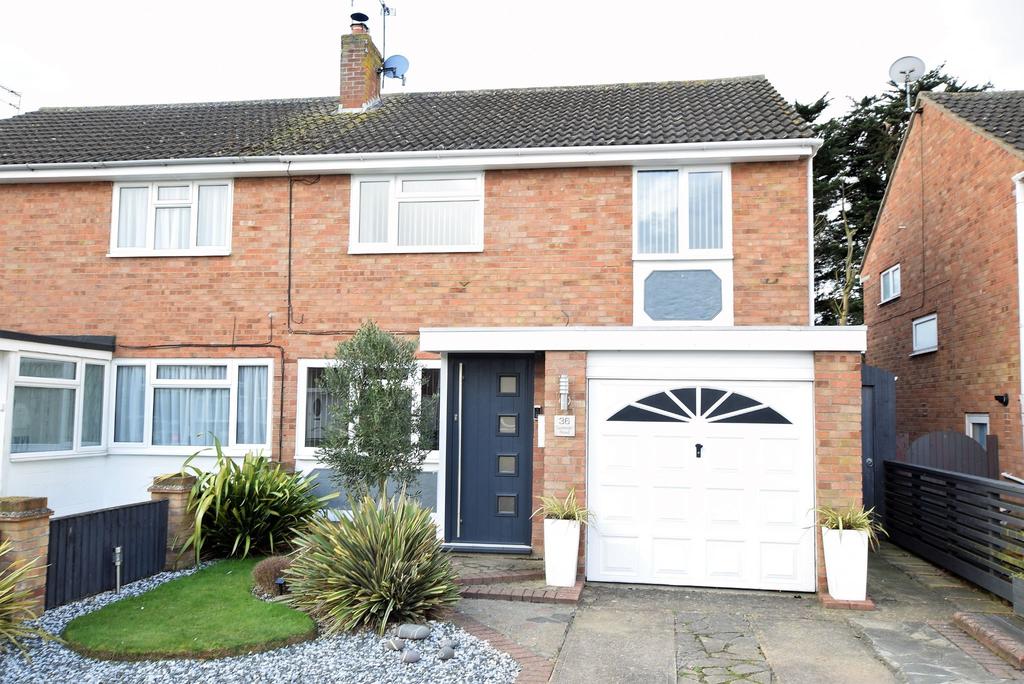 Oakleigh Road, ClactononSea 3 bed semidetached house £290,000