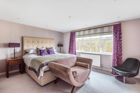 2 Westmoat Close, Beckenham, BR3 5BX