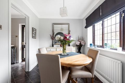 20 Winterbourne, Horsham, RH12 5JW