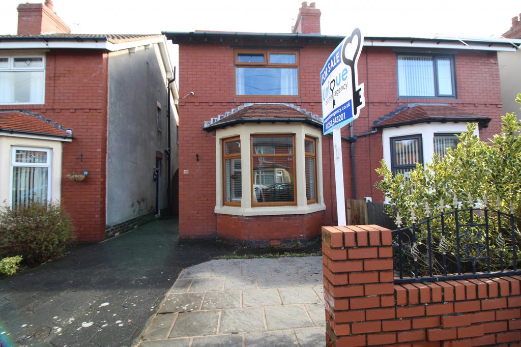 Abercrombie Road, Fleetwood, FY7 3 bed semidetached house £132,000