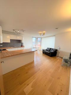 3 bedroom flat to rent - Connaught Road,  London, E16