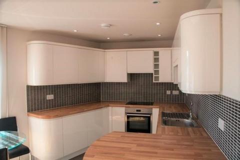 3 bedroom flat to rent, Connaught Road,  London, E16