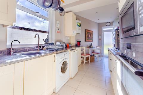 22 Burnham Drive, Worcester Park, KT4 8SF