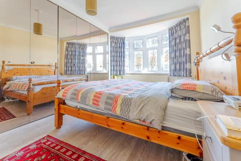 22 Burnham Drive, Worcester Park, KT4 8SF