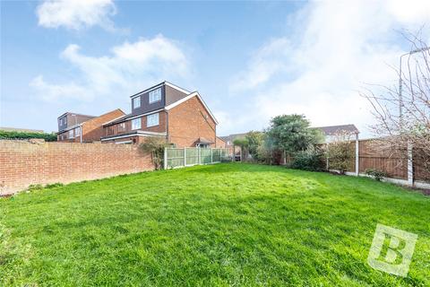 11 Roding Way, Rainham, RM13 9QD