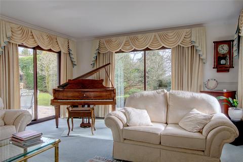 4b Cherry Hill Road, Barnt Green, Birmingham, B45 8LH