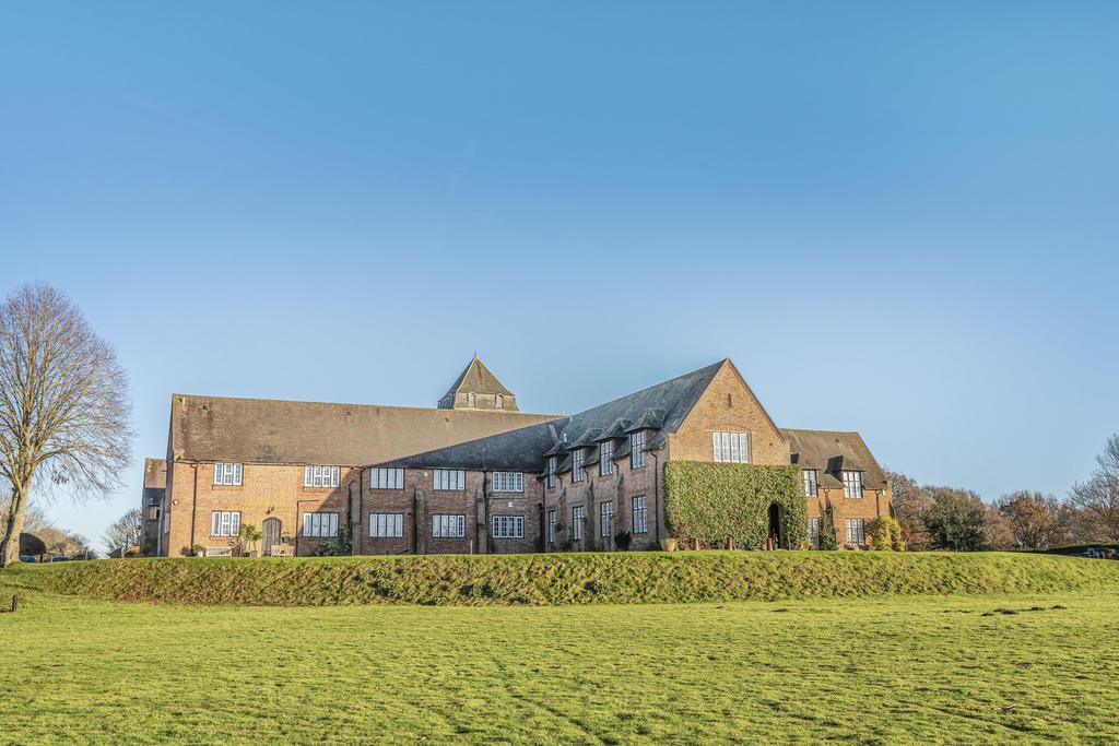 Communal Grounds