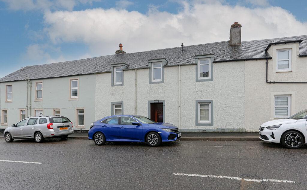 Fues, Auchterarder, PH3 3 bed terraced house - £164,000