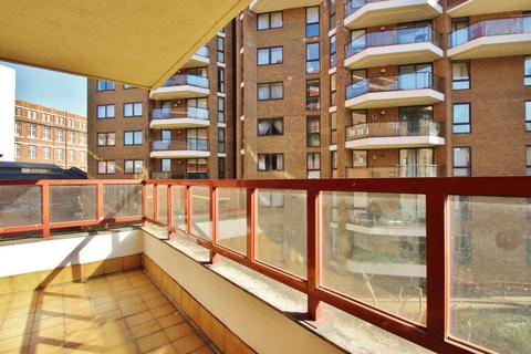 2 bedroom flat to rent, Regent House, Windsor Way, Hammersmith, W14