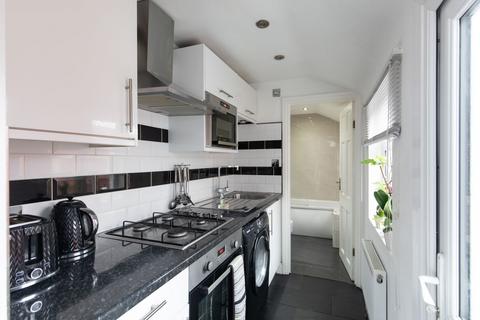 19 Cobden Road, London, SE25 5NY