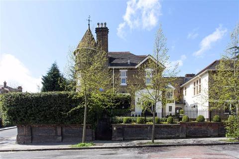 4 bedroom detached house to rent, Frognal , Hampstead, London NW3