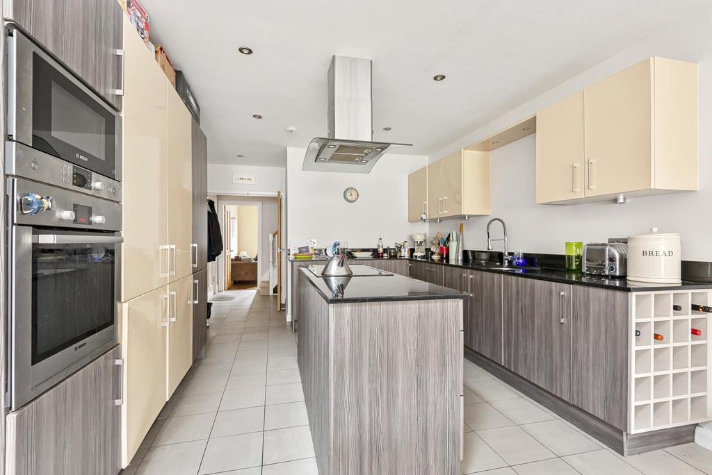 Kitchen 1