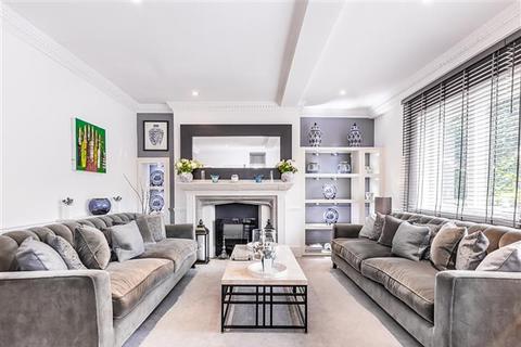 3 bedroom detached house to rent, Frognal, Hampstead, London NW3