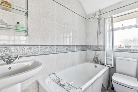 125 Durlston Road, Kingston Upon Thames, KT2 5RS