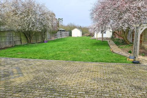 30 Wharf Road, Wraysbury, Staines, TW19 5JQ