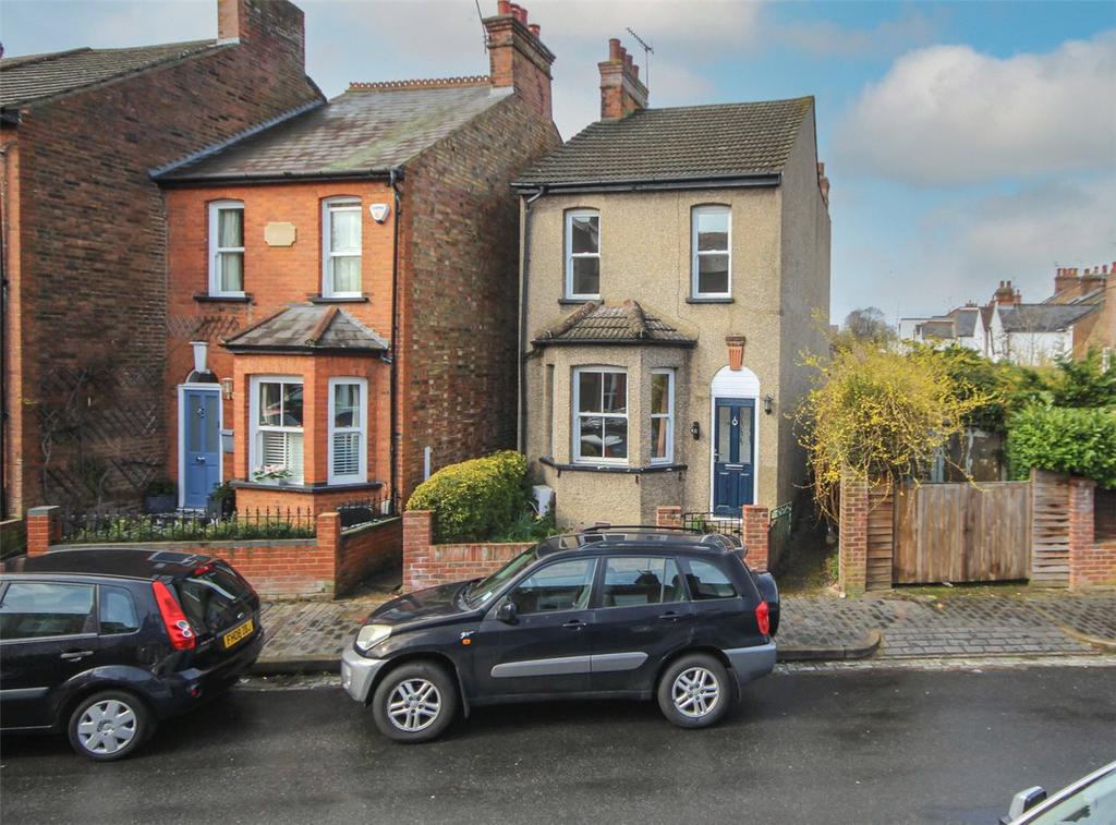Walton Street, St. Albans 3 bed detached house £575,000