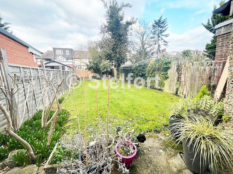 Hamilton Road, London NW11 1 bed apartment £1,257 pcm (£290 pw)