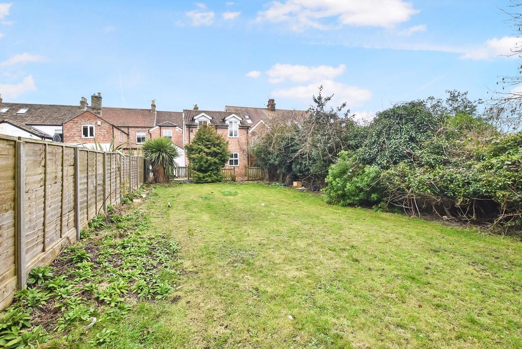 Old Croxton Road, Thetford 5 bed end of terrace house £300,000