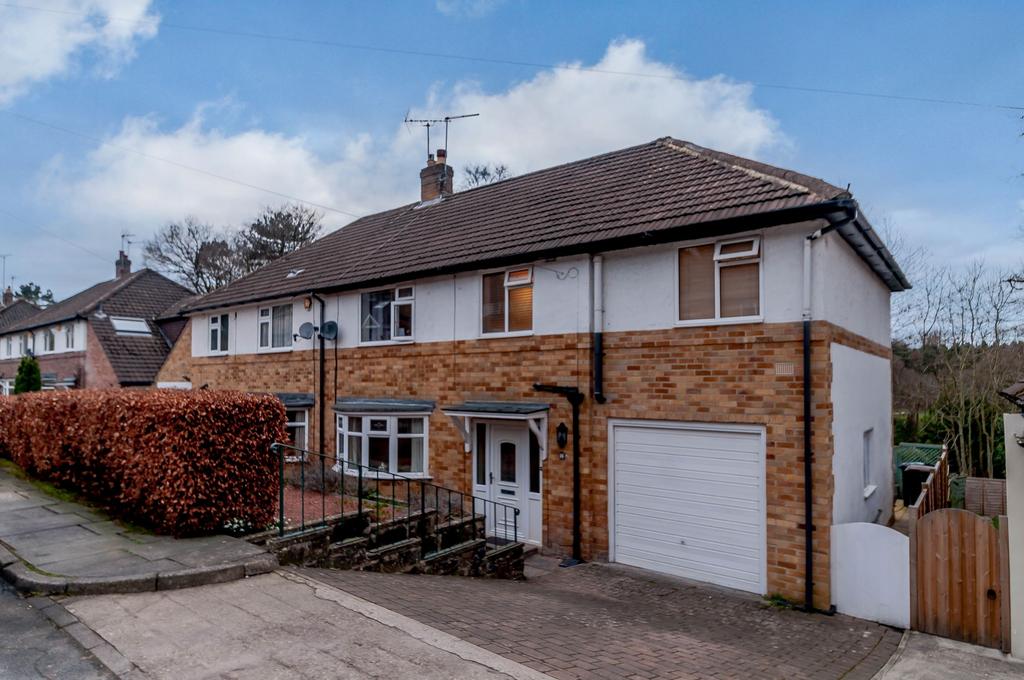 Dorset Close, Harrogate, HG1 2LR 4 bed semidetached house £450,000