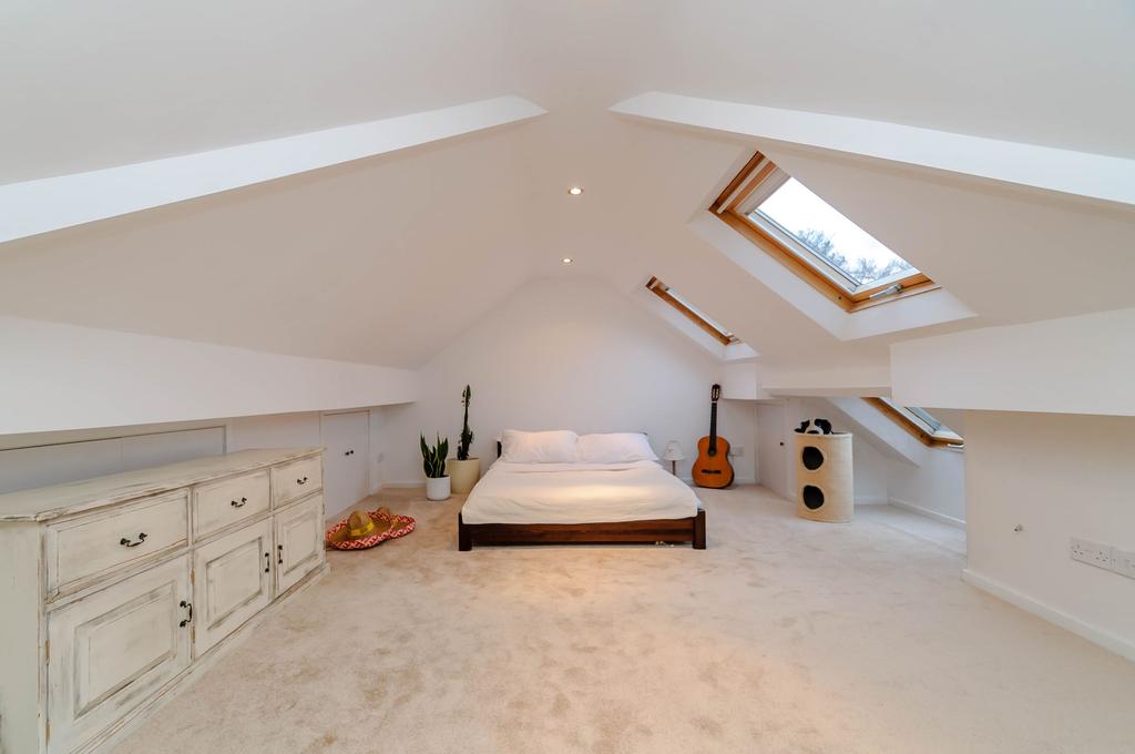 Dorset Close, Harrogate, HG1 2LR 4 bed semidetached house £450,000